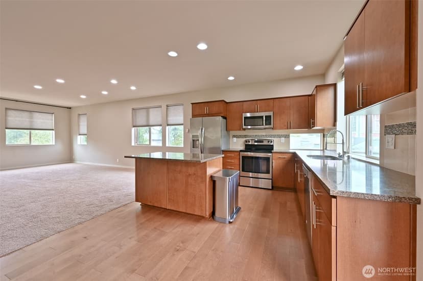 Property photo for 348 Chelan Avenue NE, Renton photo 10