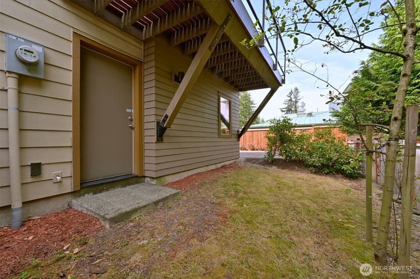 Property photo for 348 Chelan Avenue NE, Renton photo 35
