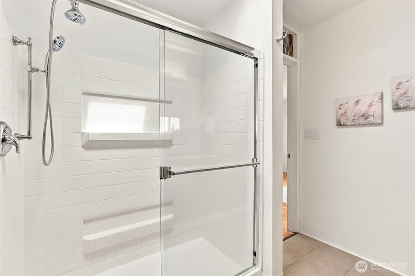 Property photo for 8502 41st Street W, University Place photo 15
