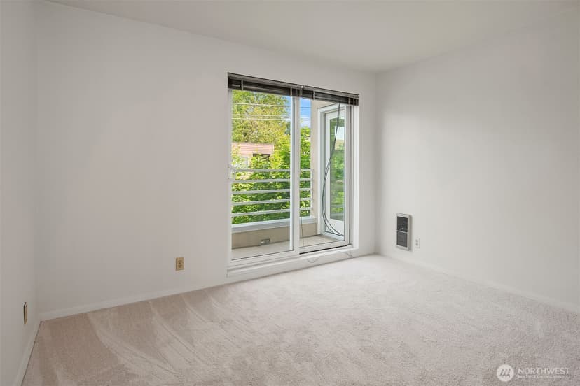 Property photo for 535 Summit Avenue E #403, Seattle photo 7