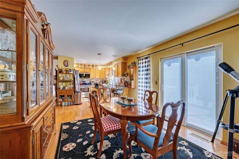 Property photo for 2419 California Avenue E, Manchester photo 24