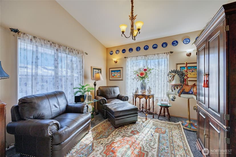 Property photo for 2419 California Avenue E, Manchester photo 9