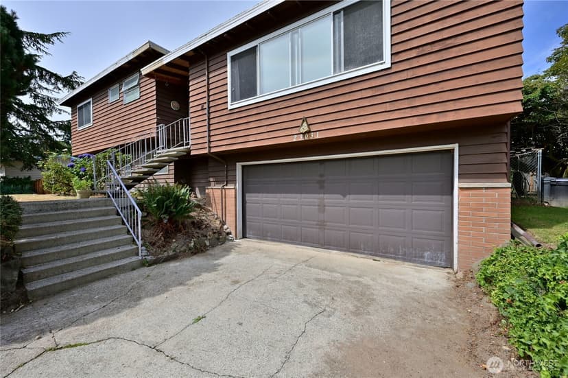 Property photo for 23031 19th Avenue S, Des Moines photo 4