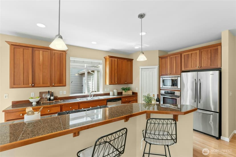 Property photo for 3127 NE Magnolia Street, Issaquah photo 13