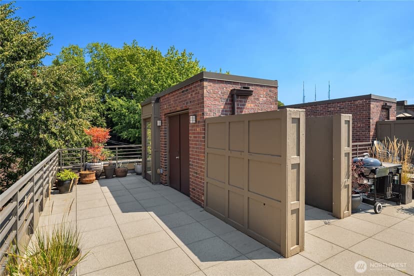 Property photo for 429 13th Avenue E, Seattle photo 24
