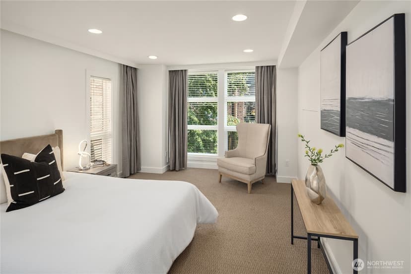 Property photo for 429 13th Avenue E, Seattle photo 14