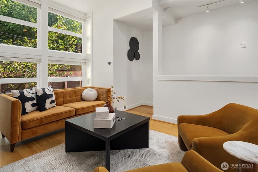 Property photo for 429 13th Avenue E, Seattle photo 6