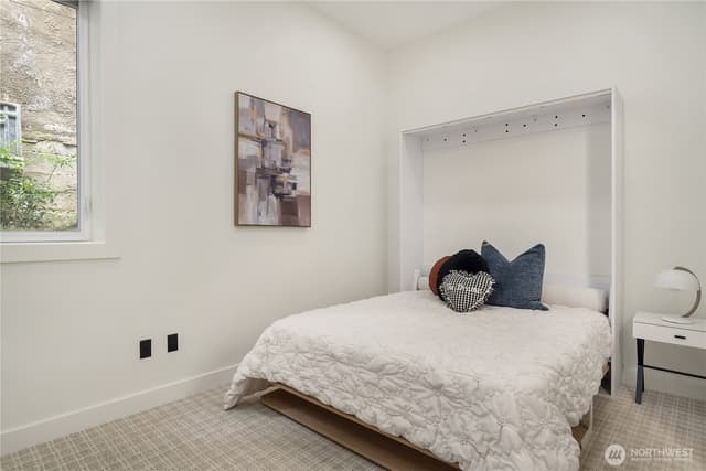 Property photo for 429 13th Avenue E, Seattle photo 3