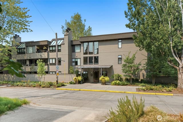 Property photo for 6300 Sand Point Way NE #306, Seattle photo 3