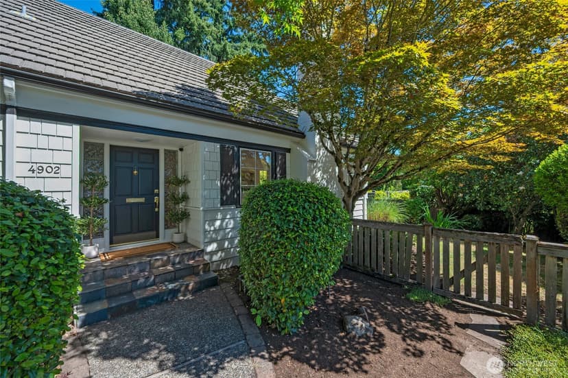 Property photo for 4902 NE 70th Street, Seattle photo 2