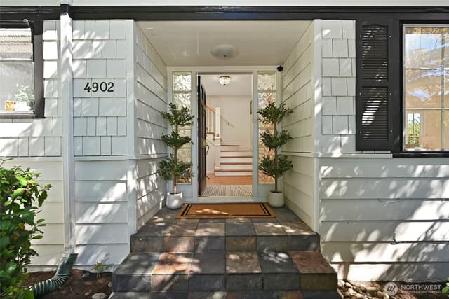 Property photo for 4902 NE 70th Street, Seattle photo 3
