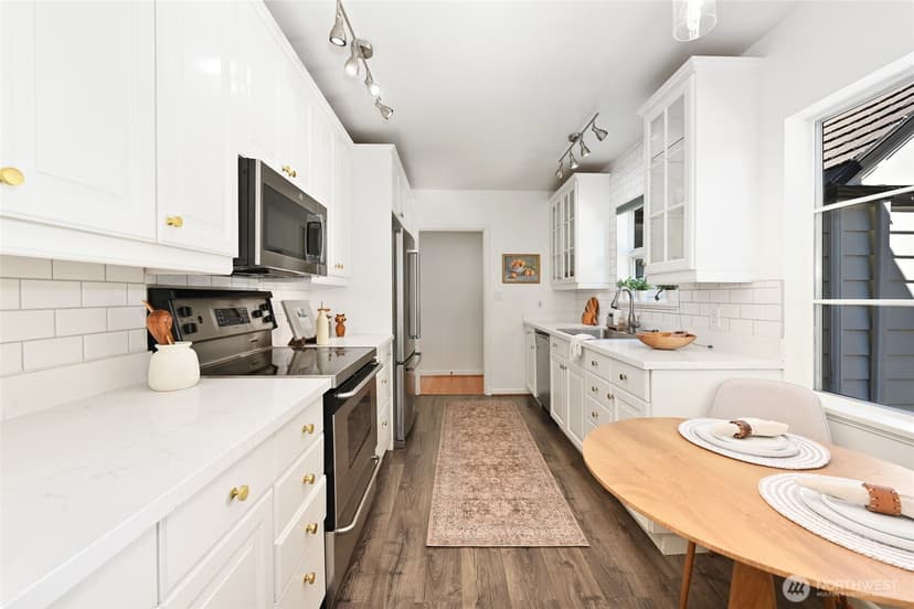 Property photo for 4902 NE 70th Street, Seattle photo 14