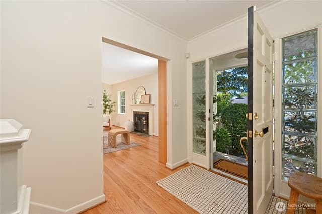 Property photo for 4902 NE 70th Street, Seattle photo 4