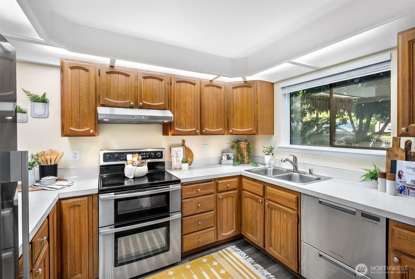 Property photo for 19115 Ballinger Way NW #102, Lake Forest Park photo 7
