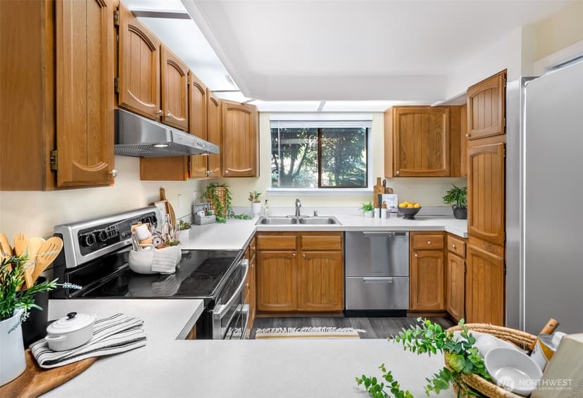Property photo for 19115 Ballinger Way NW #102, Lake Forest Park photo 8