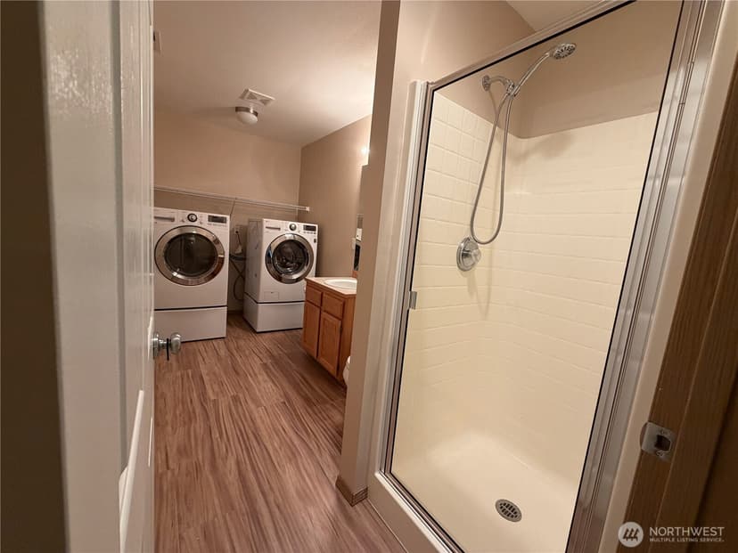 Property photo for 1709 Silver Lake Road, Everett photo 33