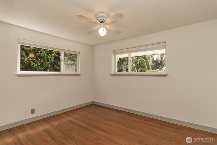 Property photo for 10020 SE 7th Street, Bellevue photo 19