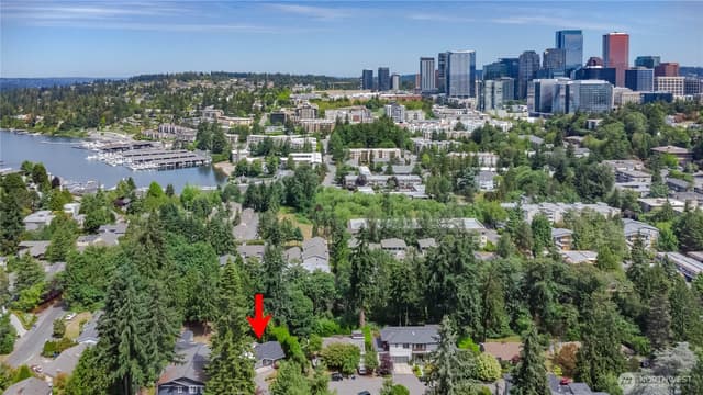 Property photo for 10020 SE 7th Street, Bellevue photo 2
