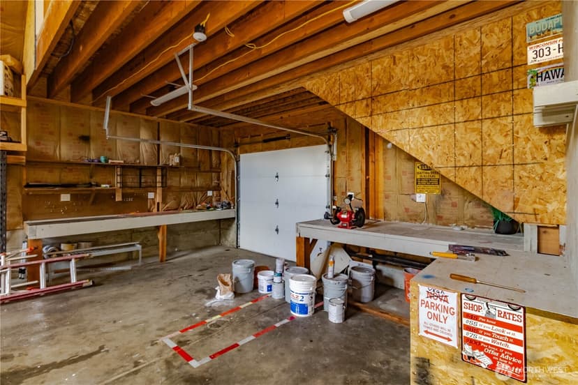 Property photo for 10020 SE 7th Street, Bellevue photo 32