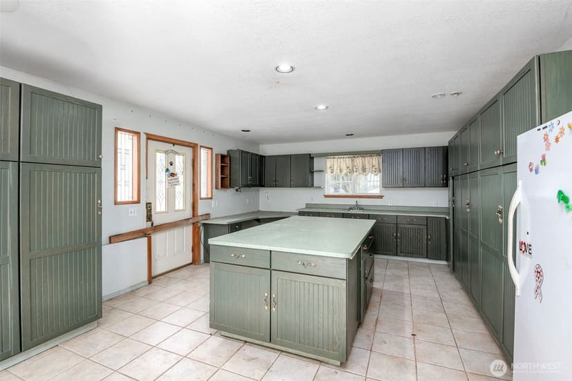 Property photo for 6122 Fawcett Avenue, Tacoma photo 5