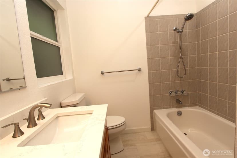 Property photo for 12920 SE 68TH Street, Bellevue photo 16