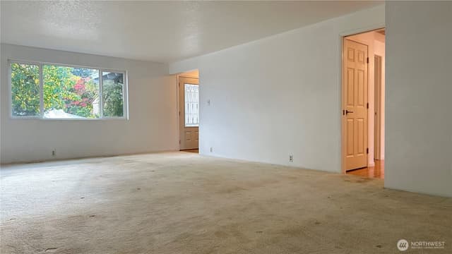Property photo for 12920 SE 68TH Street, Bellevue photo 5