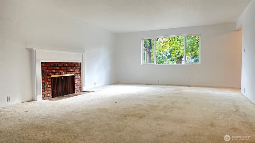 Property photo for 12920 SE 68TH Street, Bellevue photo 4