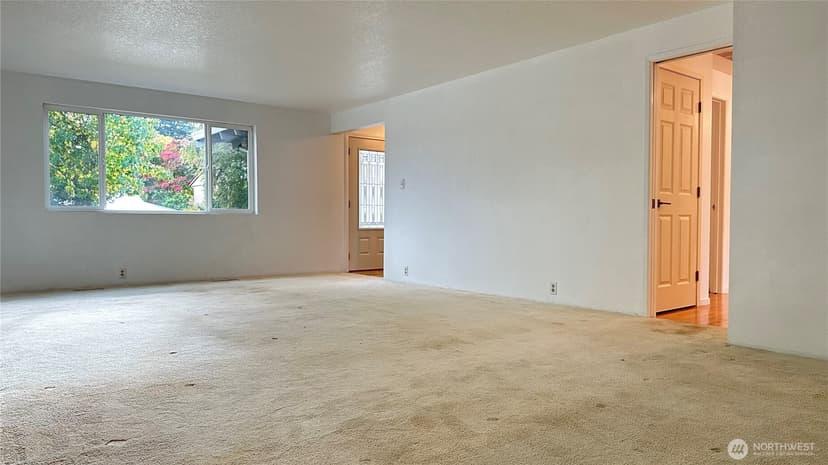 Property photo for 12920 SE 68TH Street, Bellevue photo 6