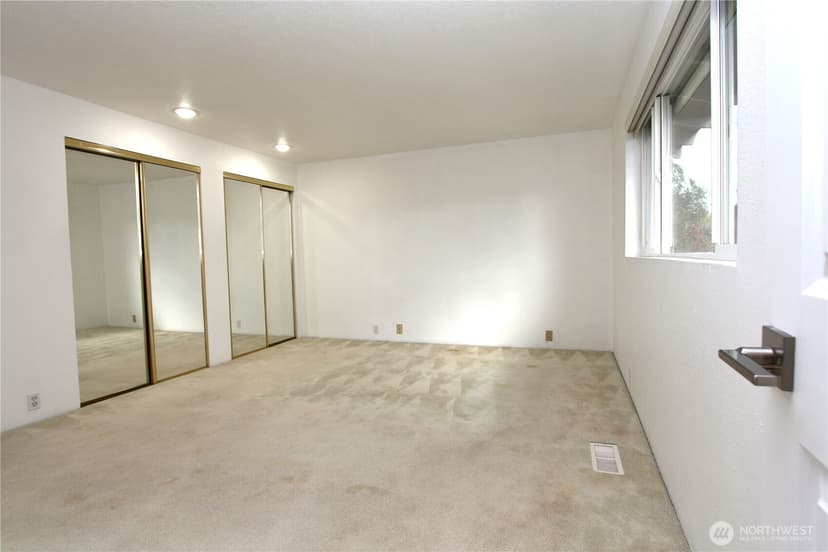 Property photo for 12920 SE 68TH Street, Bellevue photo 13