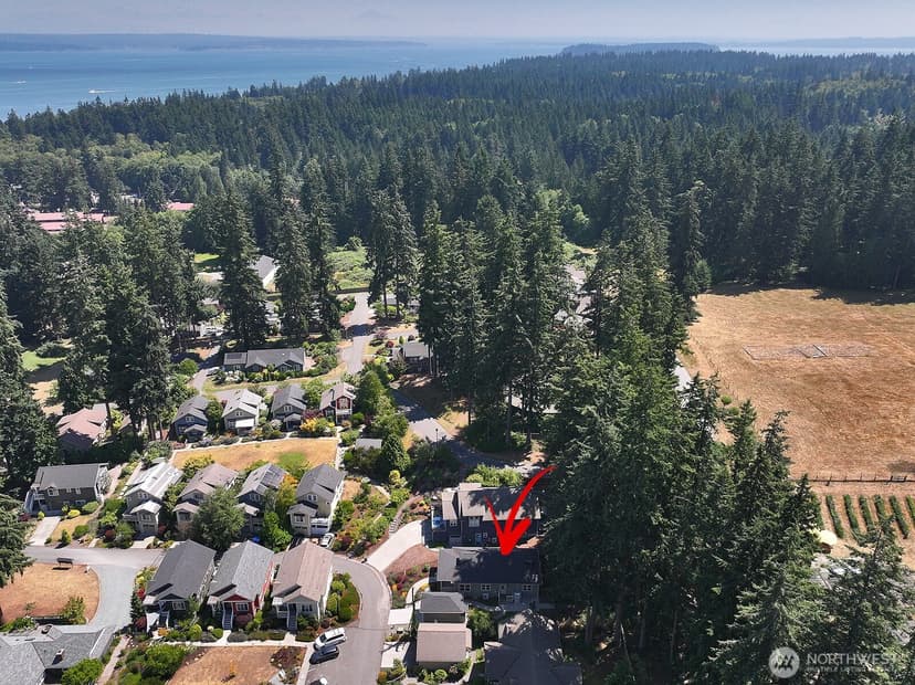 Property photo for 1062 Village Loop, Langley photo 33