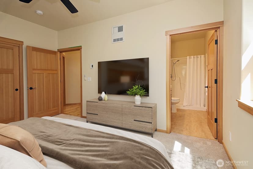 Property photo for 1062 Village Loop, Langley photo 28