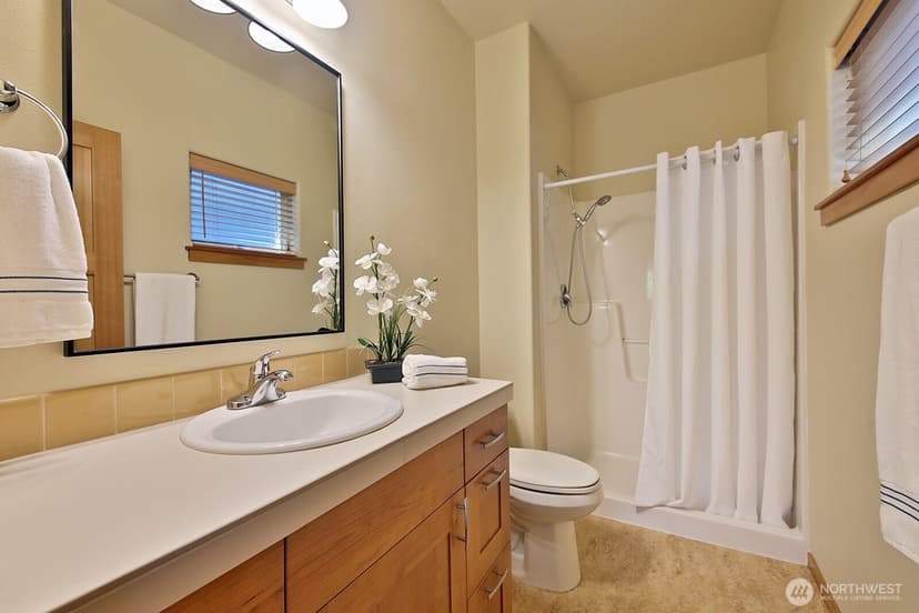 Property photo for 1062 Village Loop, Langley photo 29