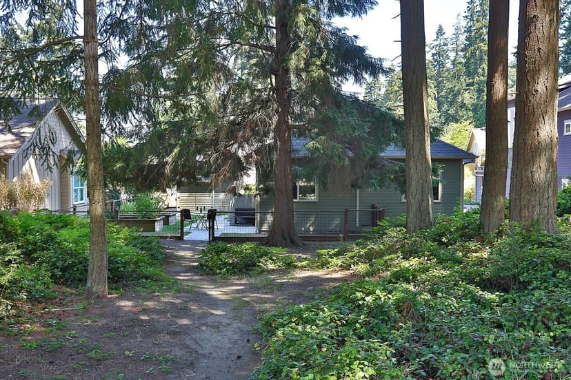 Property photo for 1062 Village Loop, Langley photo 9