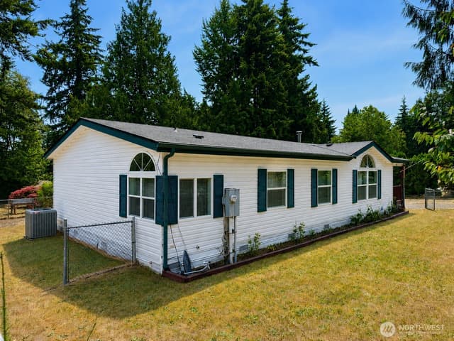 Property photo for 13111 213th Avenue Ct E, Bonney Lake photo 2