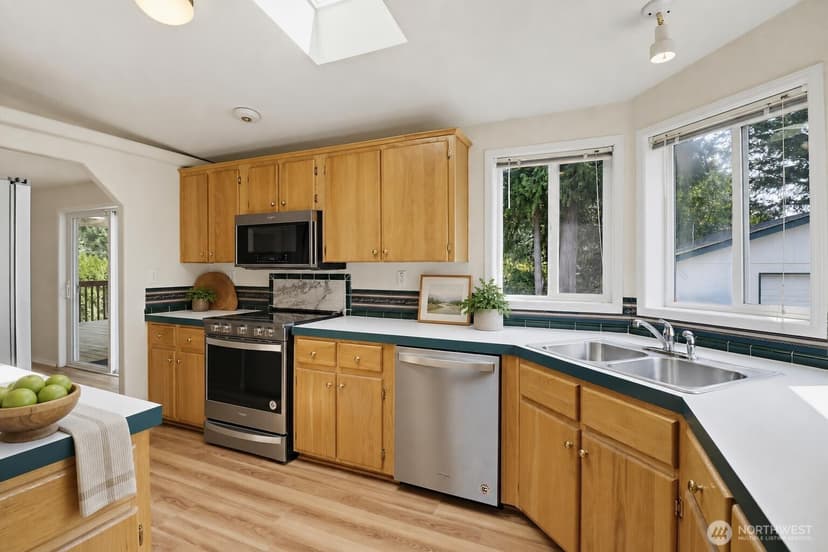 Property photo for 13111 213th Avenue Ct E, Bonney Lake photo 9