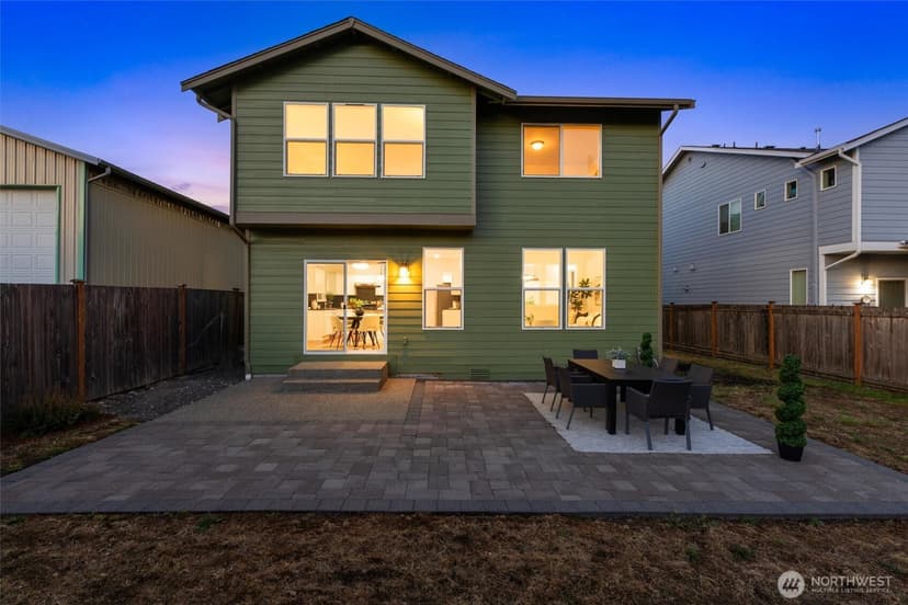 Property photo for 631 Ilwaco Avenue NE, Renton photo 36