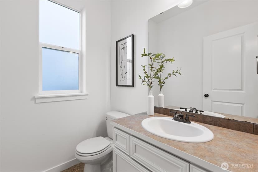 Property photo for 631 Ilwaco Avenue NE, Renton photo 6