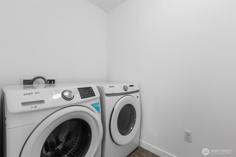 Property photo for 631 Ilwaco Avenue NE, Renton photo 32