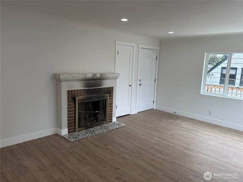 Property photo for 4123 W D Street, Bremerton photo 5