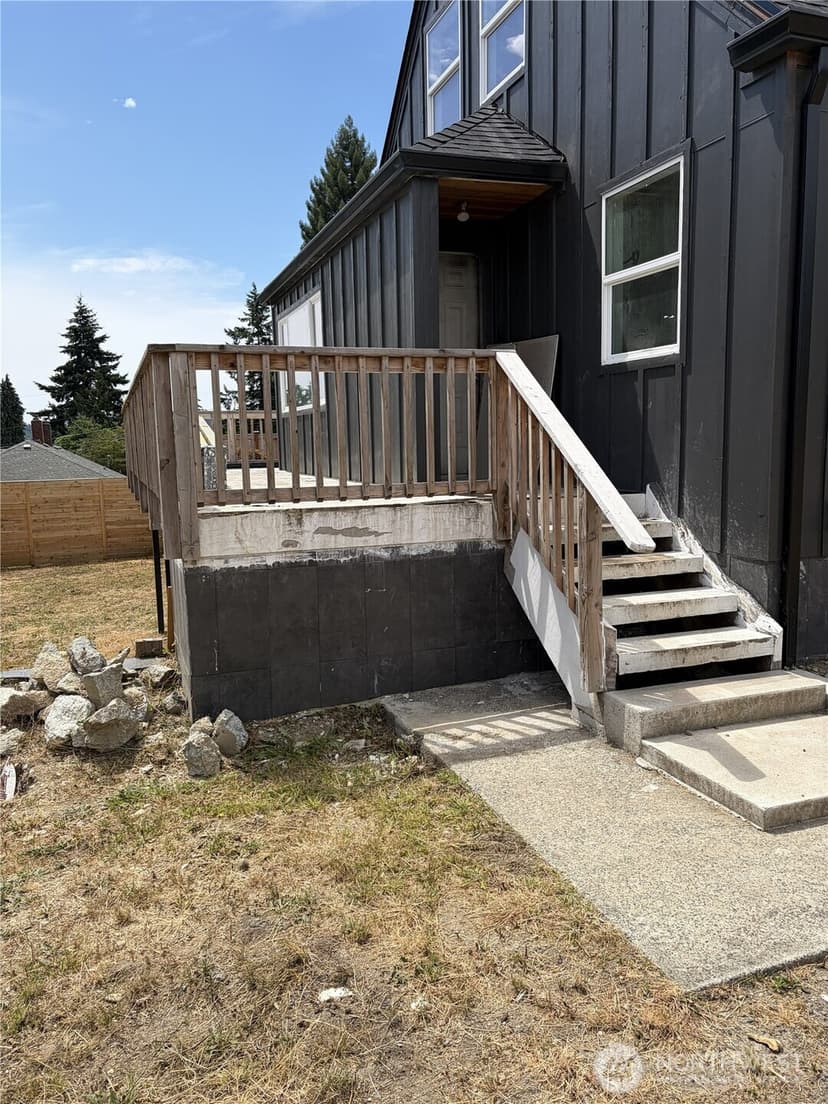 Property photo for 4123 W D Street, Bremerton photo 2