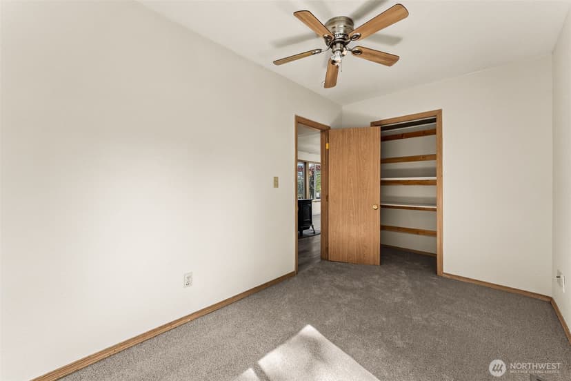 Property photo for 1648 Wolves Road, Port Orchard photo 16