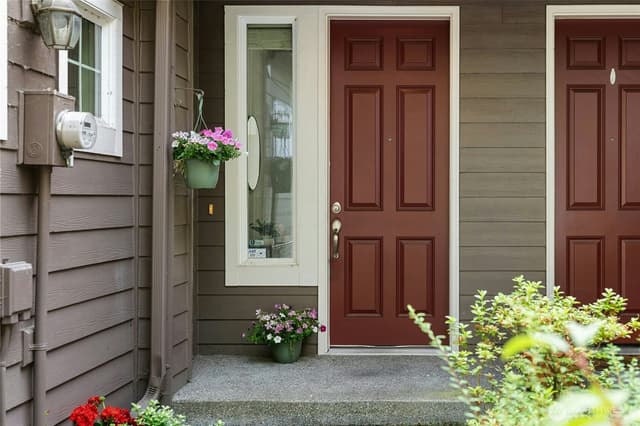 Property photo for 445 Shelton Place NE, Renton photo 2