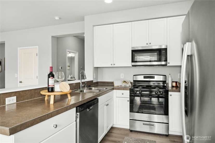 Property photo for 445 Shelton Place NE, Renton photo 13
