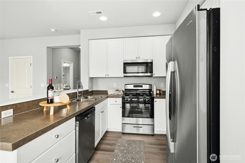 Property photo for 445 Shelton Place NE, Renton photo 9