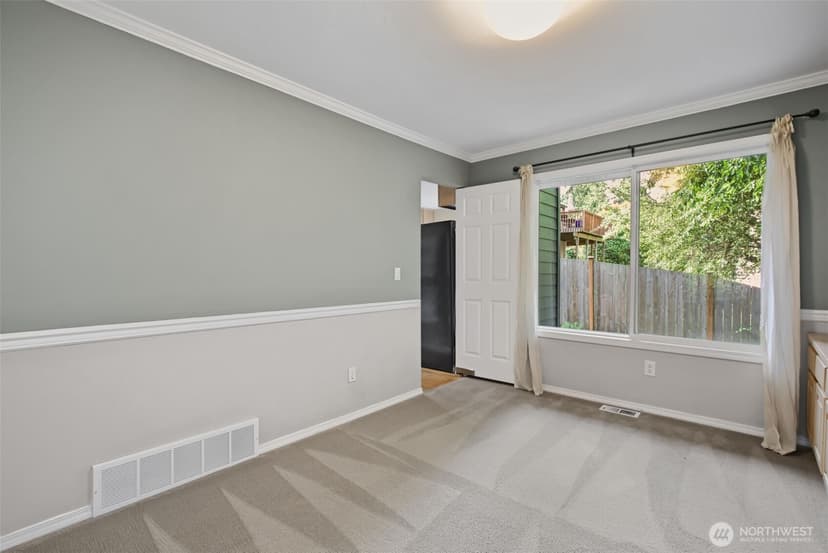 Property photo for 8021 NE 122nd Place, Kirkland photo 6