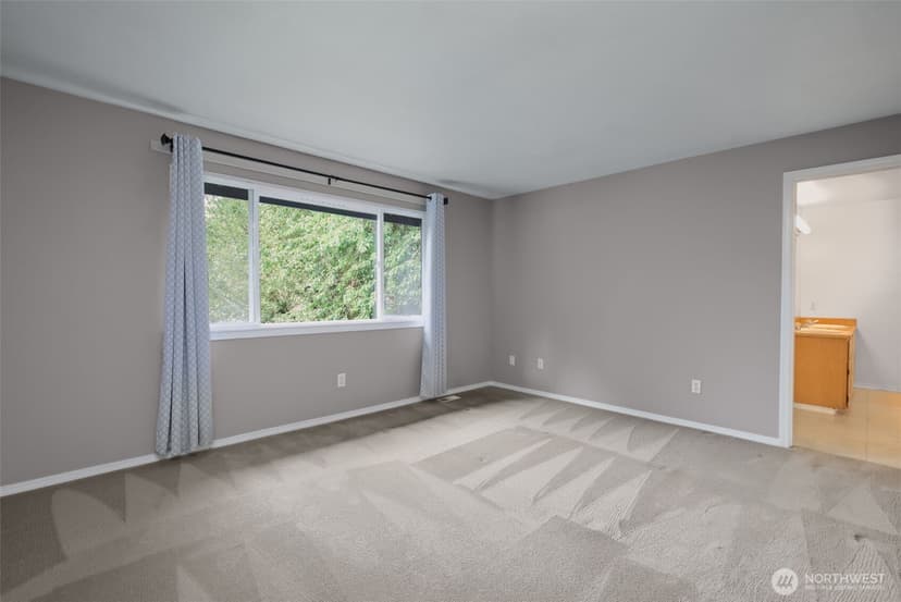 Property photo for 8021 NE 122nd Place, Kirkland photo 24