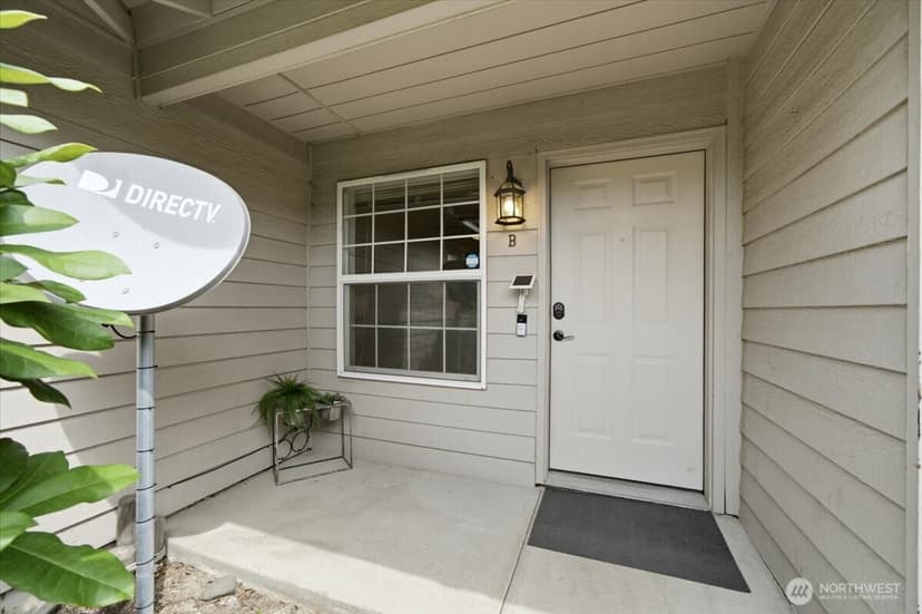 Property photo for 9809 132nd Street Court E #B, Puyallup photo 3