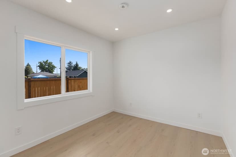 Property photo for 6648 S Lawrence Street, Tacoma photo 18
