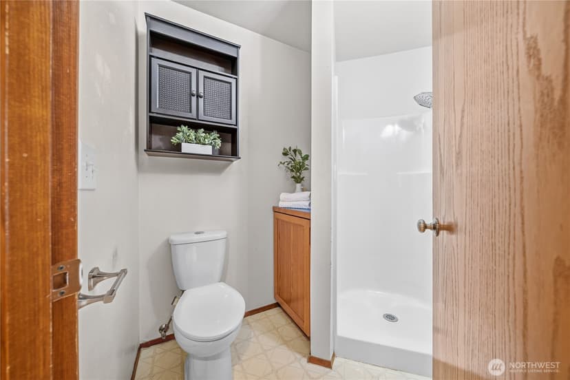 Property photo for 6401 145th Drive NE, Lake Stevens photo 16