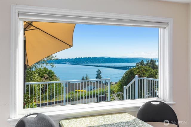 Property photo for 927 Lake Washington Blvd S, Seattle photo 4